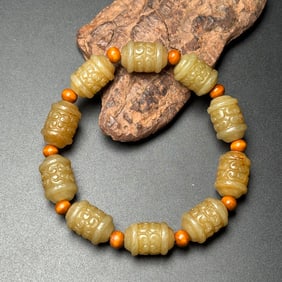 An Exquisite White Jade Ruyi Pattern Bracelets