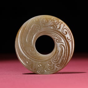 An Exquisite White Jade Pendant