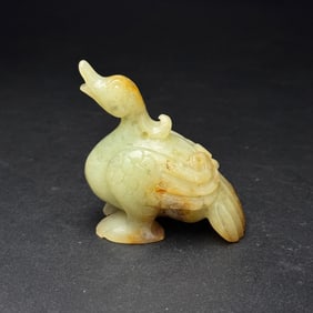 An Exquisite White Jade Crane Pendant