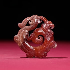 An Exquisite White Jade Chi-Dragon Pattern Pendant