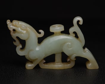 An Exquisite White Jade Dragon Ornament