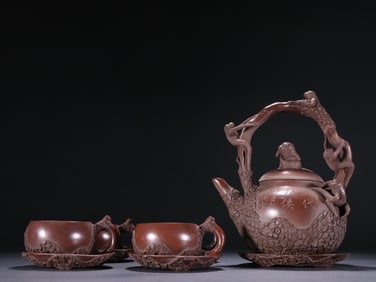 A Set of Fine Purple Sands Monkey Pattern Teapot Cup
