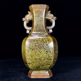 An Exquisite Teadust Glazed Double-Ears Vase