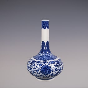 An Exquisite Blue and White Lotus Pattern Vase