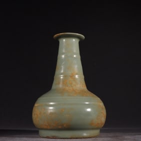 An Exquisite Guan yao Celadon Glazed Vase