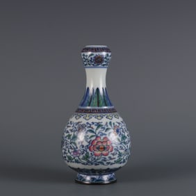 An Exquisite Doucai Lotus Pattern Seawater Pattern Vase