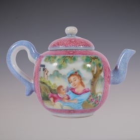 An Exquisite Enamel Lotus Pattern Character and Story Pattern Teapot