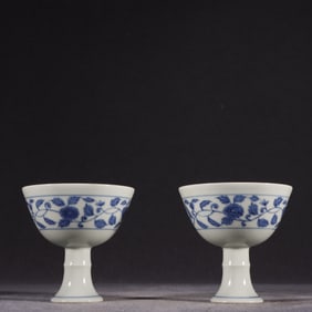 An Exquisite Blue and White Lotus Pattern Cup