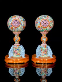 A Pair of Exquisite Iron-Red Painted Gold Flower Pattern Ornament