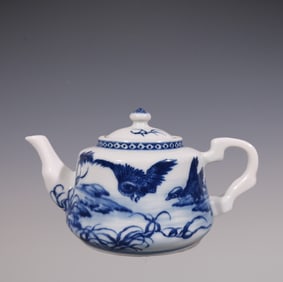 An Exquisite Blue and White Flower and Bird Pattern Teapot