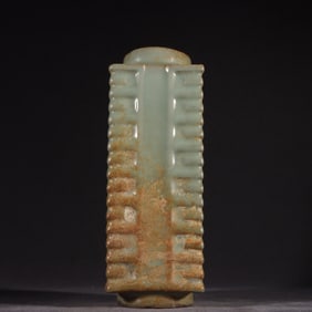 An Exquisite Guan yao Celadon Glazed Vase