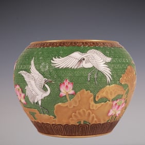 An Exquisite Enamel Green Ground Painted Gold Flower and Bird Pattern Brush Washer