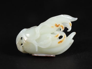 An Exquisite White Jade Bergamot Pattern Ornament