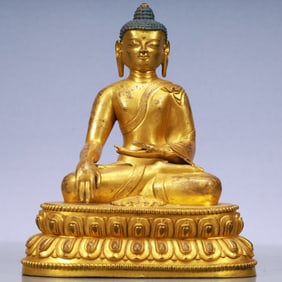 An Exquisite Gilt Bronze Statue of Sakyamuni