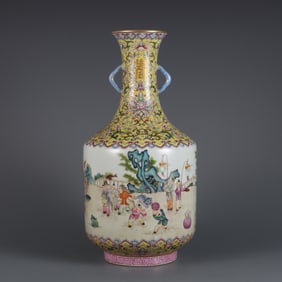 An Exquisite Famille-Rose Bats and Peach Pattern Lotus Pattern Character and Story Pattern