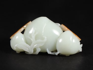 An Exquisite White Jade Bats and Peach Pattern Ornament