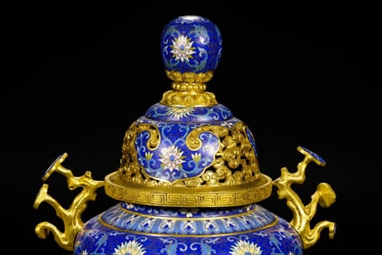 An Exquisite Cloisonne Lotus Pattern Dragon Pattern Double-Ears and Tripod Censer