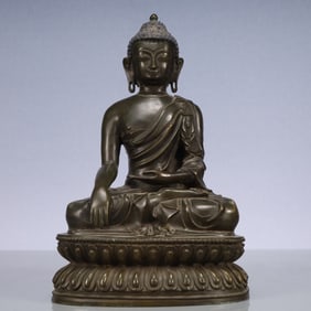 An Exquisite Bronze Statue of Sakyamuni