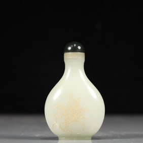 A Exquisite White Jade Flower Pattern with poem Snuff Bottle