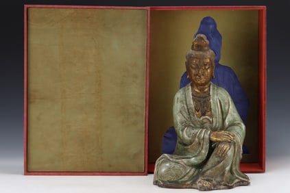 An Exquisite Long quan yao Celadon Glazed Painted Gold Statue of Avalokitesvara
