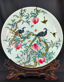 An Exquisite Enamel Bats and Peach Pattern Flower and Bird Pattern Plate