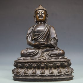 A Exquisite Coppery Statue of Sakyamuni