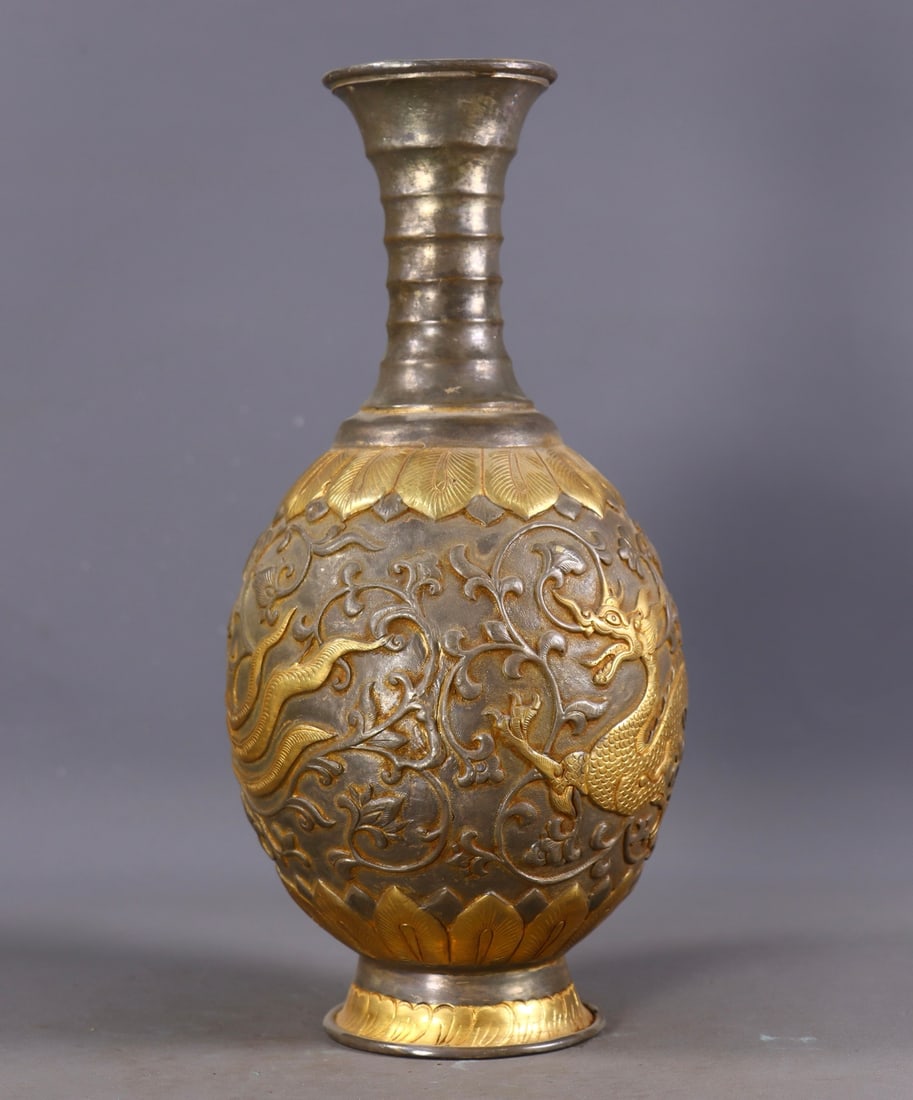 An Exquisite  Gilt Bronze Dragon and Phoenix Pattern Vase (1 of 9)