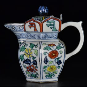 An Exquisite Doucai Flower Pattern Ewer