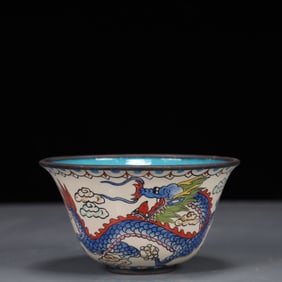 An Exquisite Painted Enamel Dragon and Phoenix Pattern Cup