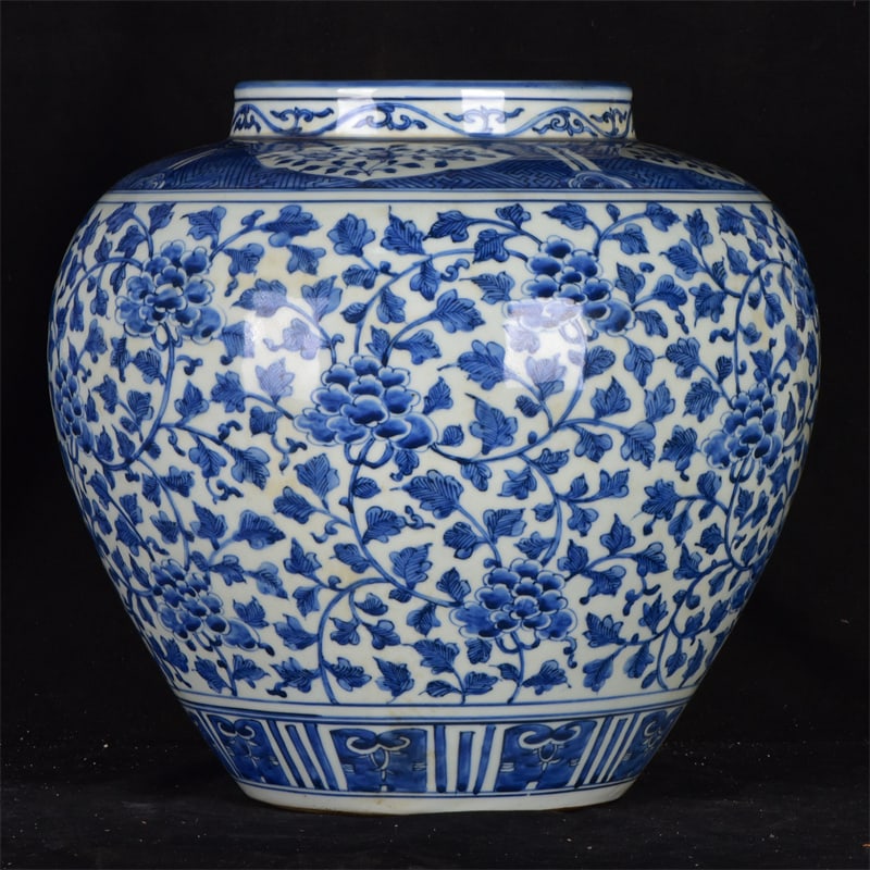 A Rare Blue and White Lotus Pattern Jar: A Rare Blue and White Lotus Pattern Jar,Yuan Dynasty, China,Size:12.6inx13in 青花缠枝莲纹罐,中国元代