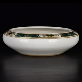 An Exquisite Wucai Character and Story Pattern Brush Washer
