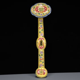 An Exquisite Painted Enamel Flower and Bats Pattern Ruyi