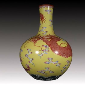 A Huge Famille-Rose Yellow Ground Dragon Pattern Vase
