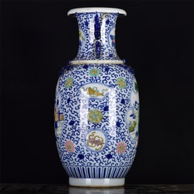 A Huge Blue and White Famille-Rose Flower and Figure Pattern Vase