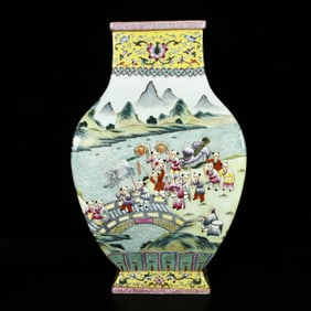 A Rare Enamel Painted Gold Landscape and Figure Pattern Vase