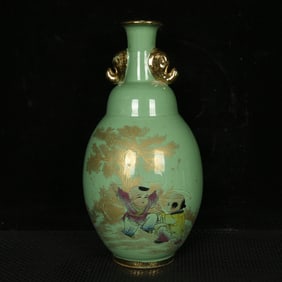 An Exquisite Ding yao Green Glazed Famille-Rose Painted Gold Figure Pattern Elephant-Ears Vase,With