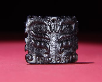 An Exquisite Black Jade Beast-Face Pattern Pendant