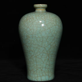 An Exquisite Ru yao Vase
