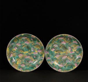 A Pair of Exquisite Famille-Rose Lotus Pattern Plates