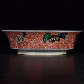 An Exquisite Red Green Color Seawater and Fish Pattern Brush Washer