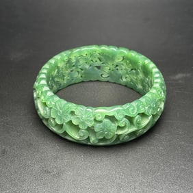 An Exquisite Jasper Plum Blossom Pattern Bracelets
