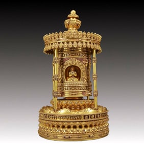A solemn gilt-bronze Sakyamuni Buddha Pagoda