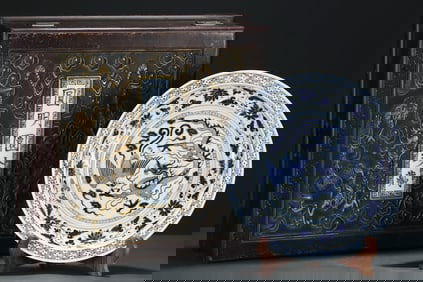 A Rare Blue and White Lotus,Dragon and Phoenix Pattern Plate