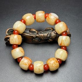An Exquisite White Jade Bracelets