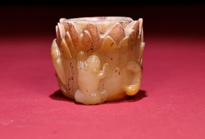 An Exquisite White Jade Auspicious Beast Pattern Fingerstall