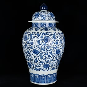 A Huge Blue and White Lotus Pattern Cover Jar