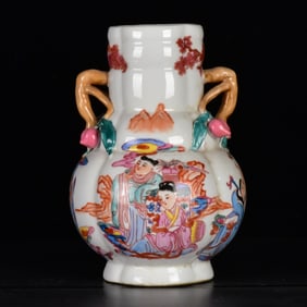 An Exquisite Famille-Rose Landscape and Figure Pattern Peach-Ears Vase