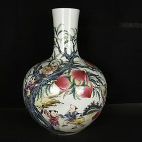 A Huge Enamel Figure and Peach Pattern Vase