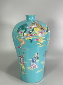 A Pair of Exquisite Famille-Rose and Green Ground Figure Pattern Vase