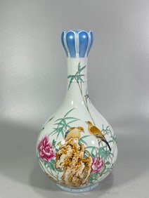 A Pair of Exquisite Famille-Rose Flower and Bird Pattern Vase, With Poem